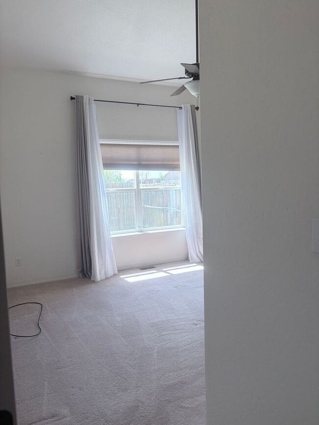 Building Photo - Lovely Bayfield Townhouse