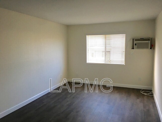 Building Photo - 18530 Hatteras St