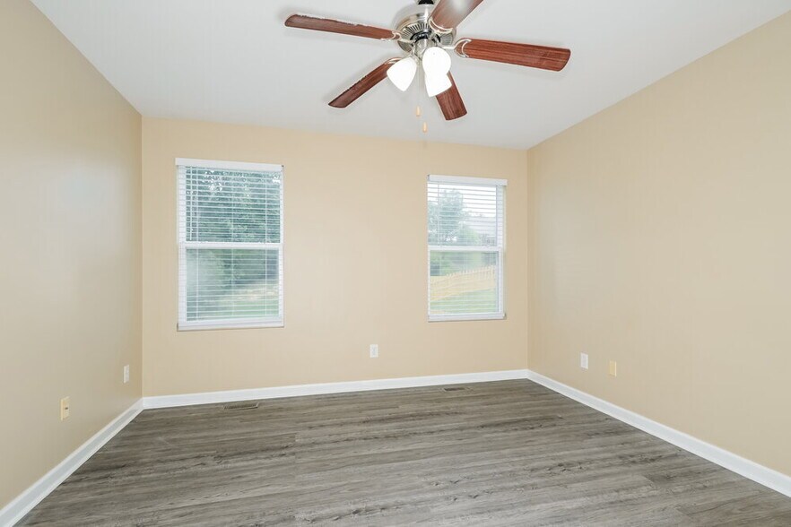 Building Photo - 1202 Liberty Cross