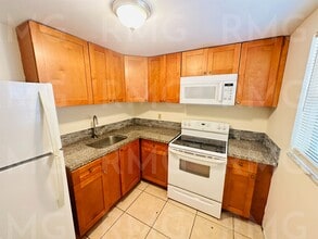 Building Photo - 15600 NW 7th Ave