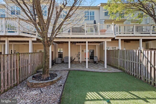 Building Photo - 43286 Morven Square