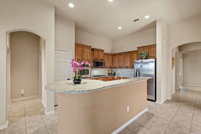 Building Photo - This one checks all the boxes—location, la...