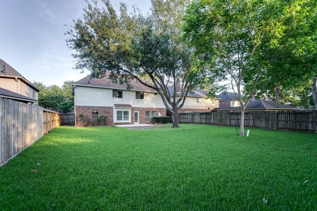 Building Photo - 2710 Double Lake Dr