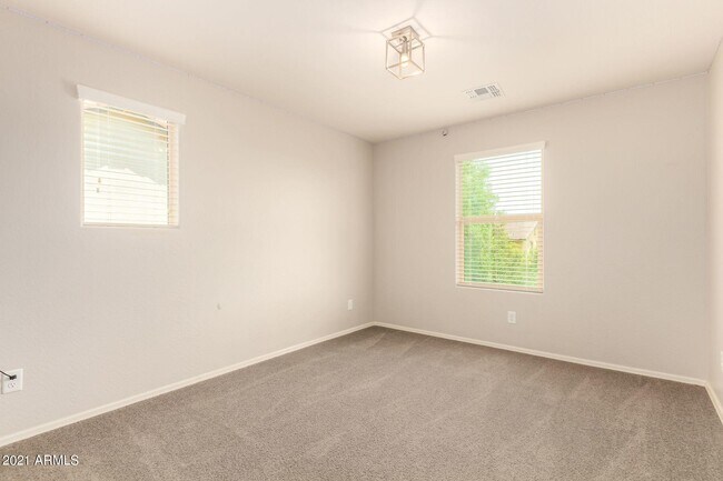 Building Photo - 21051 W Wycliff Dr