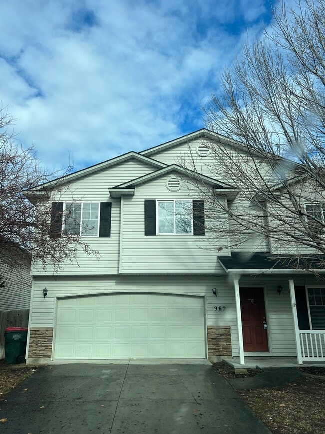 Building Photo - Spacious 4 Bed 2.5 Bath in Meridian!