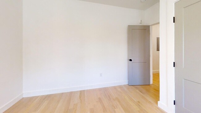 Building Photo - 52 Withington St