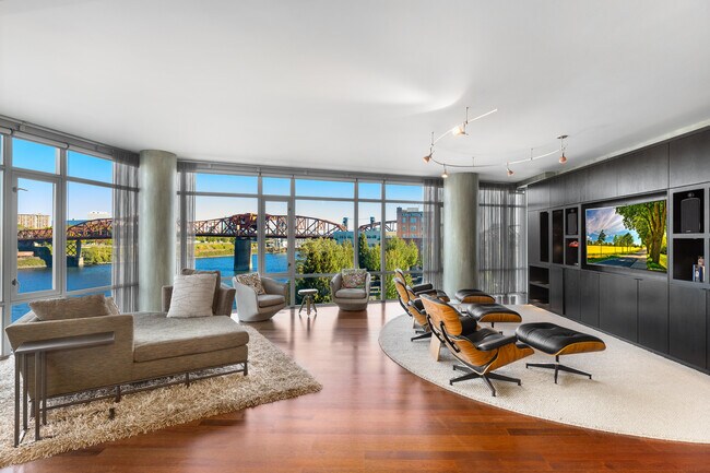 Building Photo - 1260 NW Naito Pky