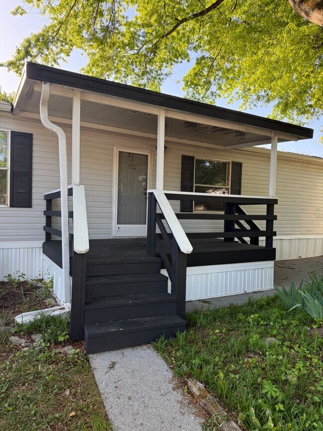 Building Photo - 3602 Wellington Ln