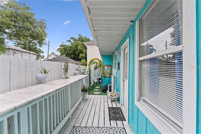 Building Photo - 914 8th St N