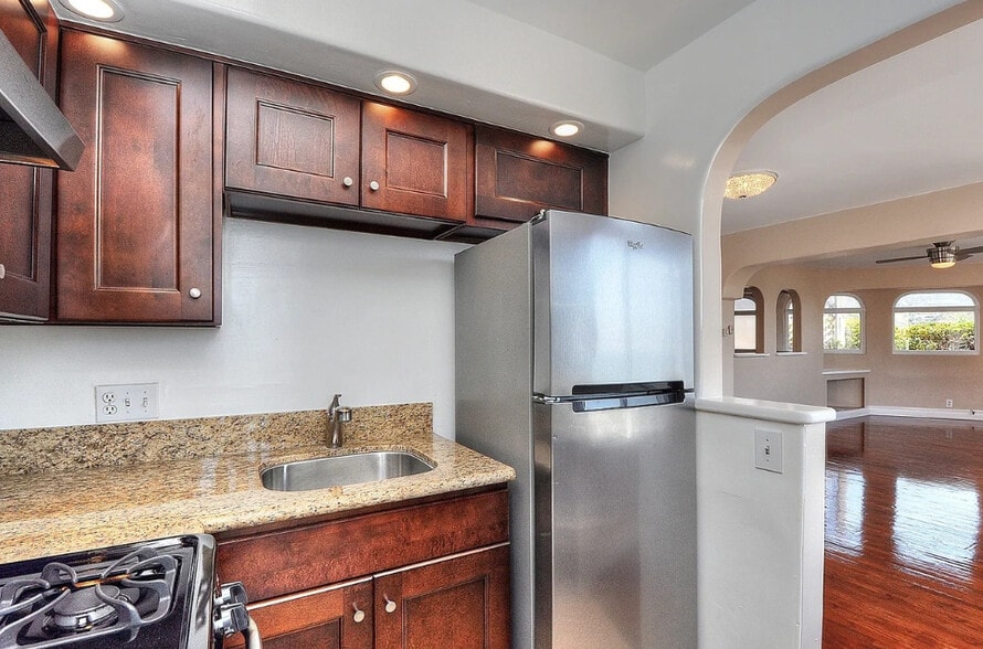 Building Photo - The Villa