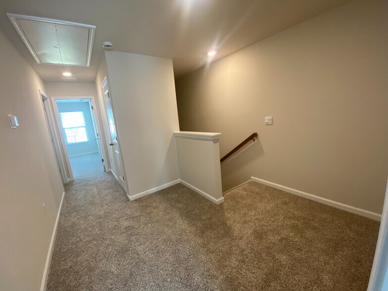 Building Photo - Room in Townhome on Congaree Pk