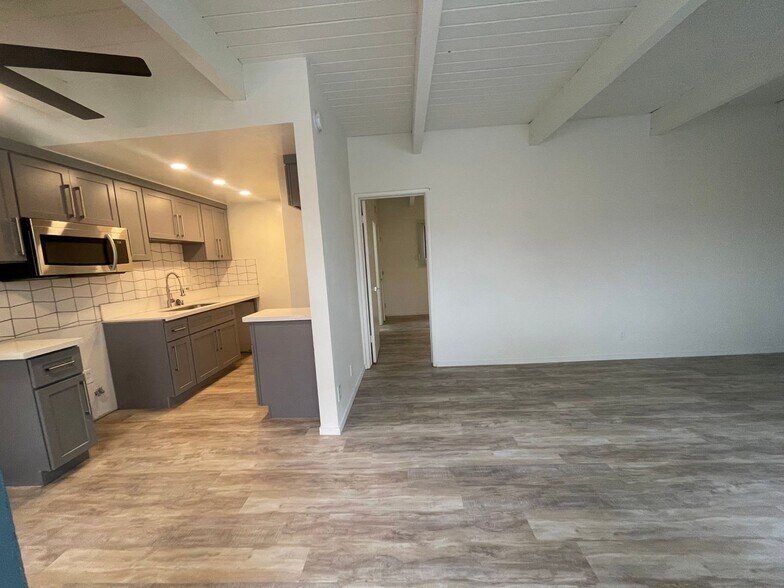 Building Photo - 3538 Keystone Av
