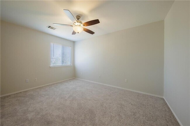 Building Photo - 2905 Rainy River Dr