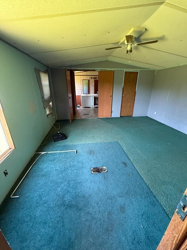Building Photo - 43489 Claxton Cir