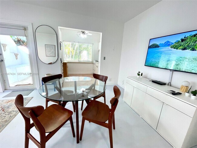 Building Photo - 8036 Harding Ave