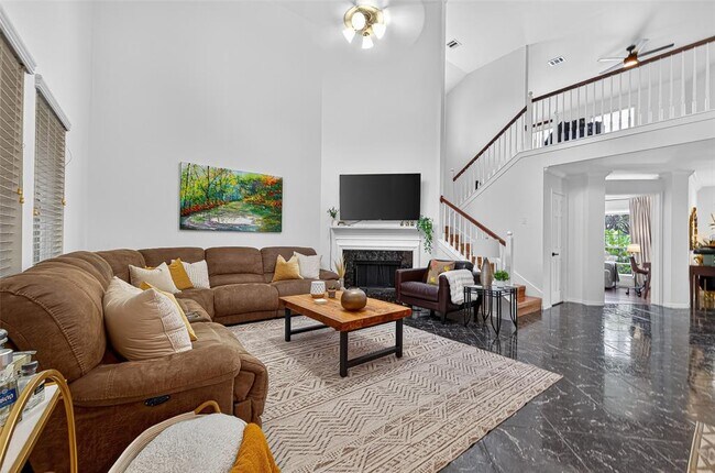 Building Photo - 13023 Porter Meadow Ln