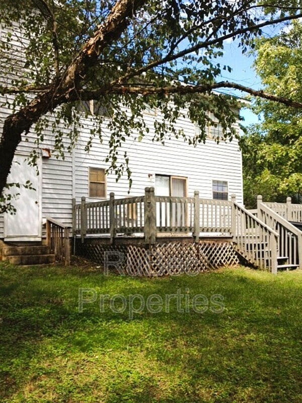 Building Photo - 8500 Quarry Rd