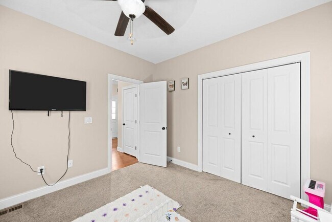 Building Photo - 67 Cobblestone Ln