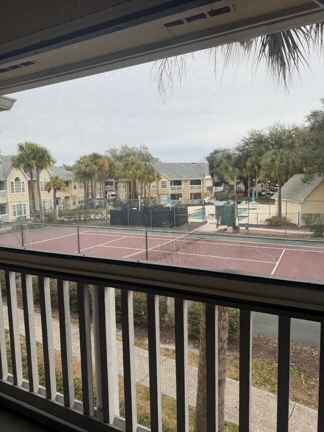 Building Photo - Beautifully remodeled 2/2 condo in Tradewinds, Metrowest!