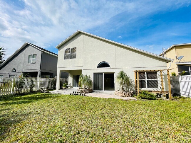 Building Photo - Available now! Charming 4-bedroom, 2.5-bathroom pet friendly home!!