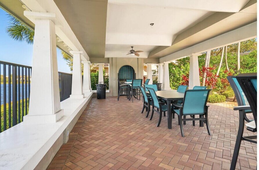 Building Photo - 850 Millbrae Ct