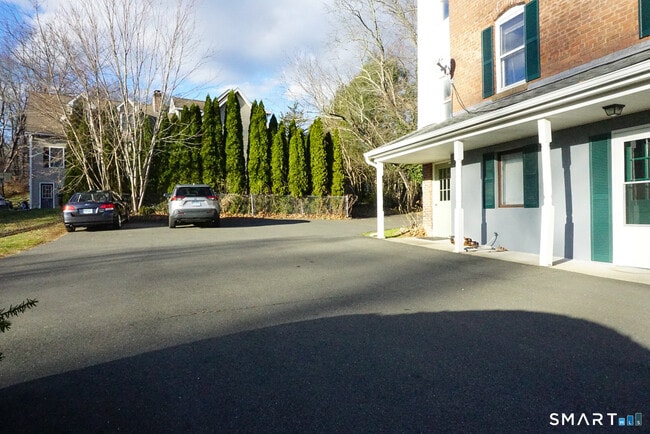 Building Photo - 251 Main St