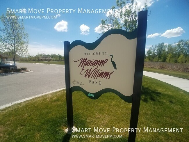Building Photo - Executive East Boise Townhome on the Green...