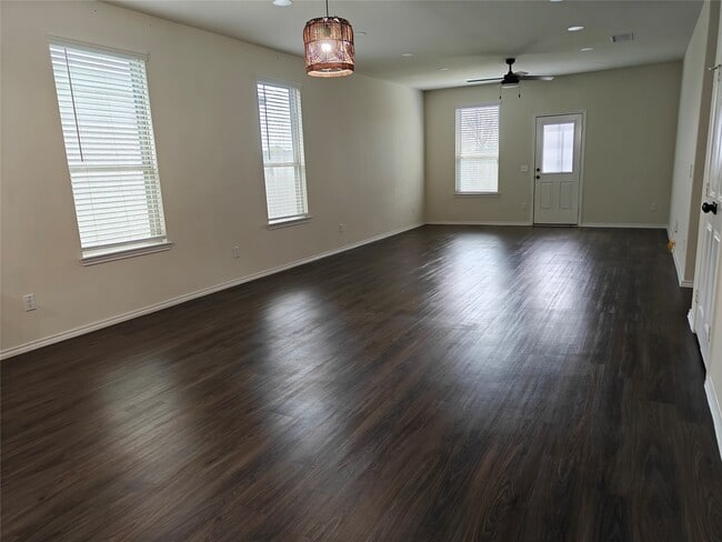 Building Photo - 1731 Gray Hawk Dr