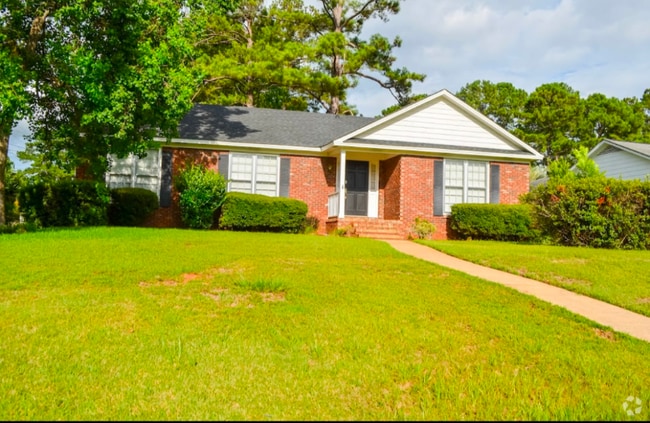 Building Photo - 1544 Westwood Dr