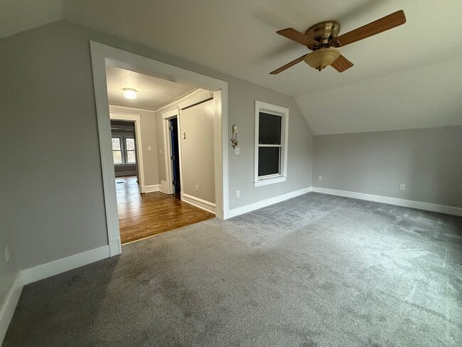 Building Photo - 1201 N 7th Ave E