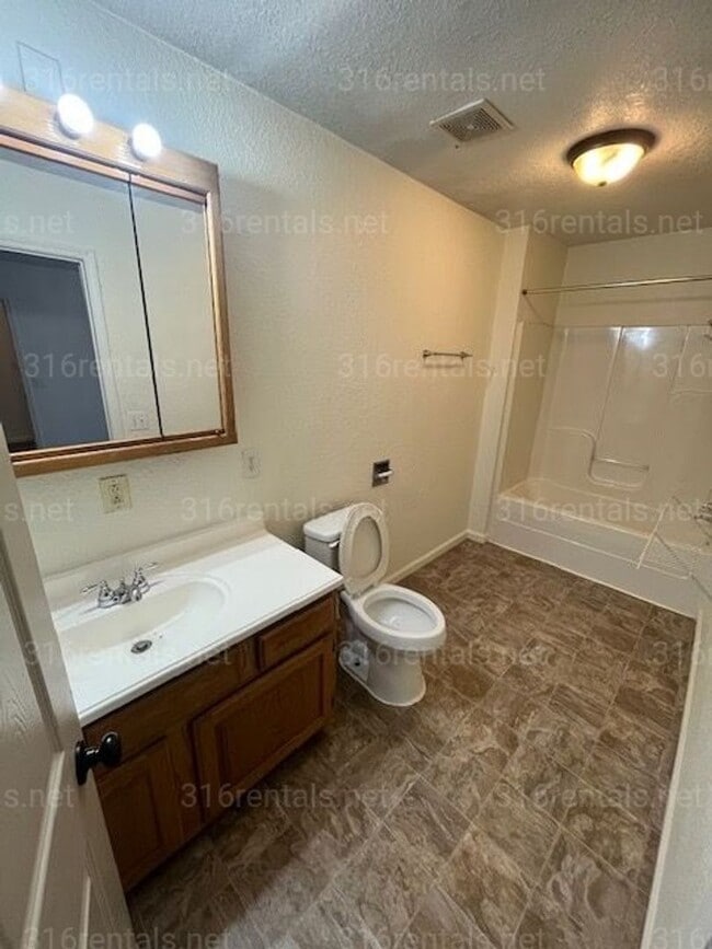 Building Photo - 1607 N Minneapolis St