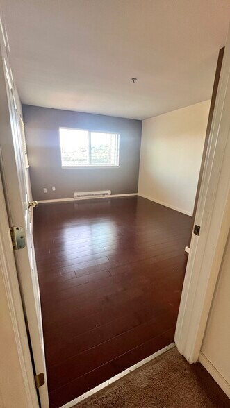 Master Bedroom (view door) - 15340 Macadam Rd S