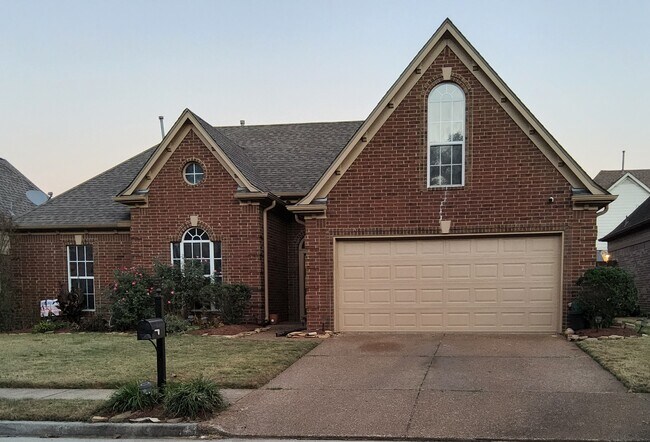Primary Photo - 4616 Tulip Bend Dr