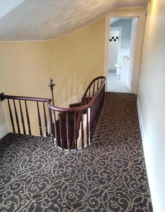 Building Photo - 250 Washington St