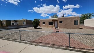 Building Photo - Great location
