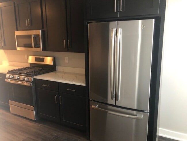 Building Photo - Brand New 3 Bedroom Townhome for Rent nestled in Dakota Dunes, SD!