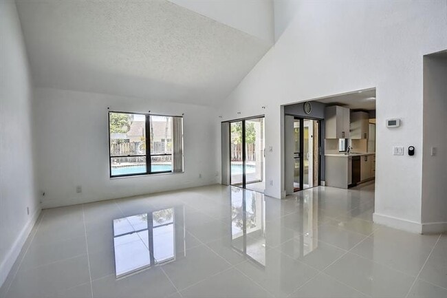 Building Photo - 8201 SW 57th St