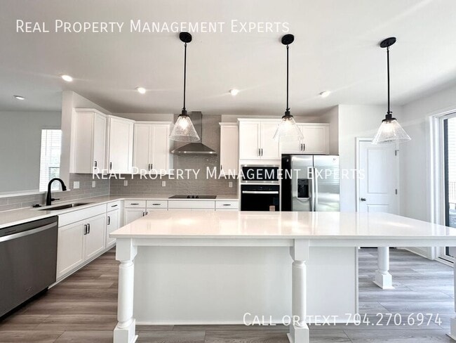 Primary Photo - 13013 Moon Rd
