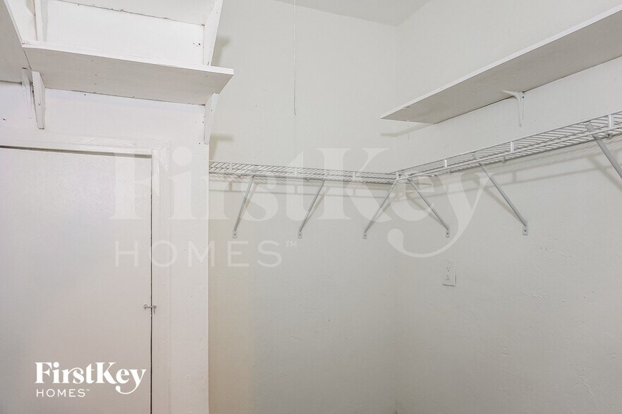 Building Photo - 1579 NE 182nd St