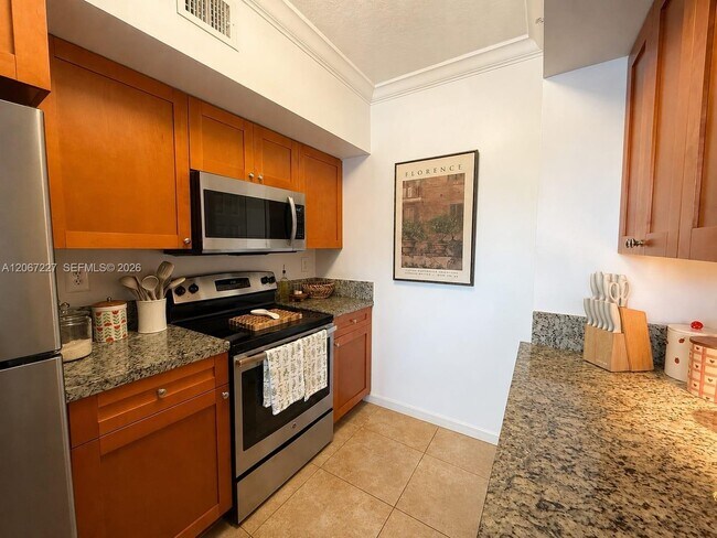 Building Photo - 131 SW 117th Ave