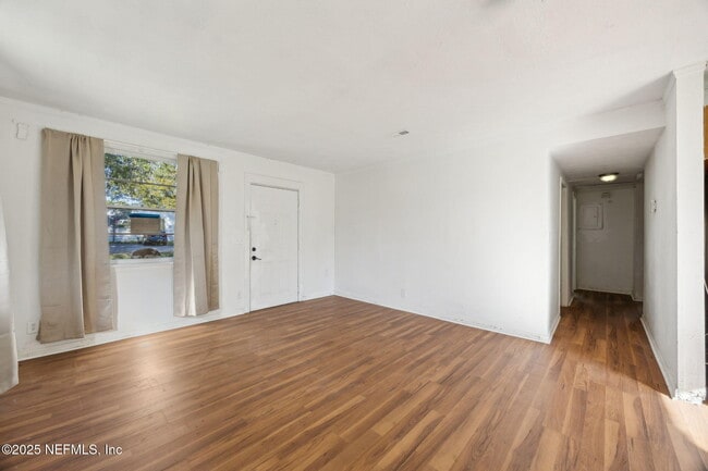 Building Photo - 253 Santa Barbara St