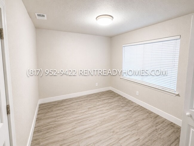 Building Photo - 12372 High Meadow Dr