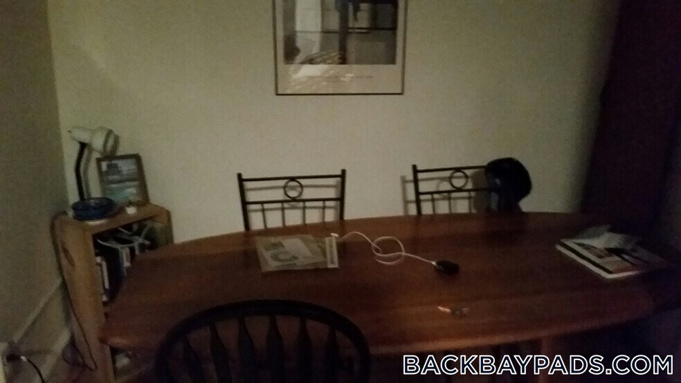 Building Photo - 49 St Germain St