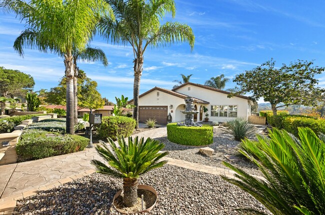 Building Photo - Gorgeous 3BD/3BA Home on a Golf-Course with Expansive Mountain Views! $5,000/mo