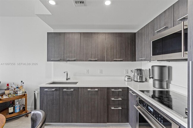 Building Photo - 45 SW 9th St