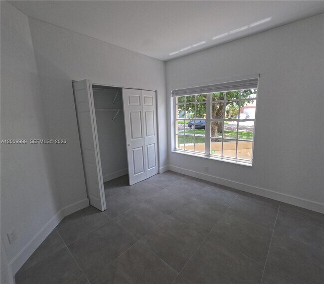 Building Photo - 1211 SW 84th Terrace