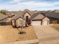 Building Photo - 6101 W Woodbine Dr