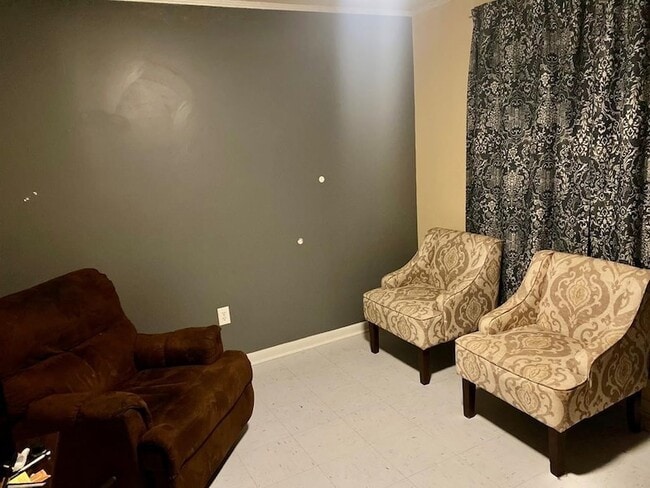 Building Photo - 306 Woodlawn Dr