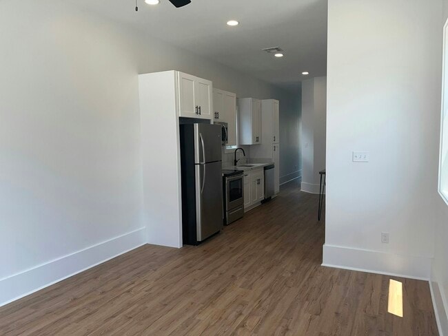 Building Photo - 1662 N Tonti St