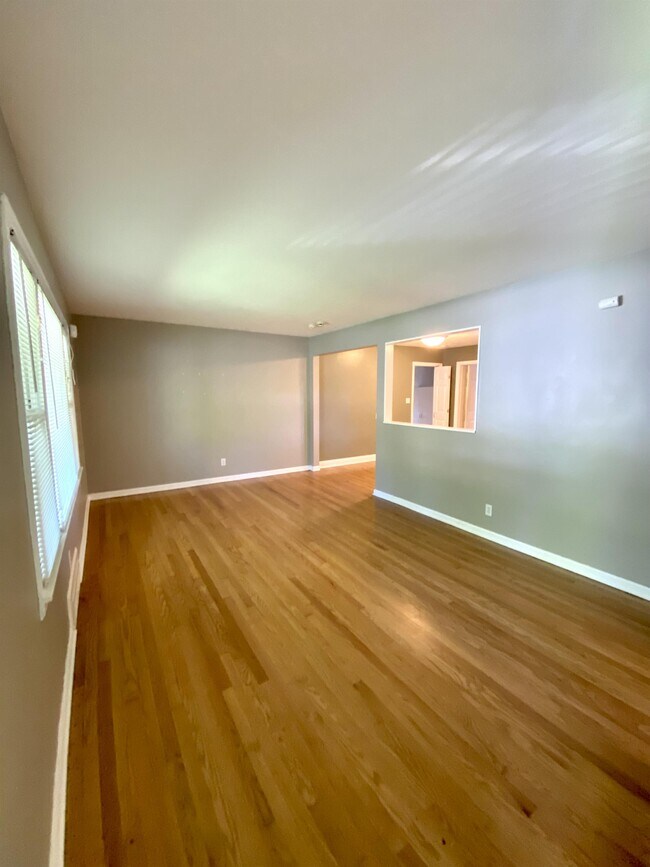 Building Photo - 6034 Juniper Dr
